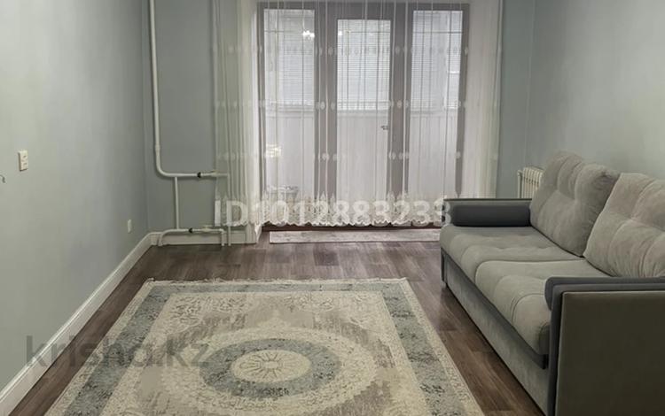 4-комнатная квартира · 80 м² · 2/5 этаж, мкр Михайловка , Аманжолов — Аманжолов-Охотская за 45 млн ₸ в Караганде, Казыбек би р-н — фото 2