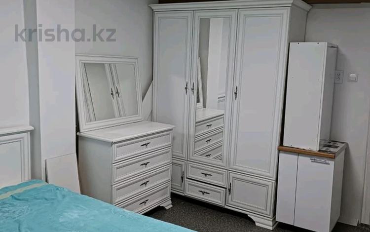 1-бөлмелі пәтер · 50 м² · 1/1 қабат, Байзакова 2к — проспект Райымбека, бағасы: 12 000 ₸ в Алматы, Алмалинский р-н — фото 5