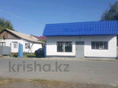 Отдельный дом · 4 комнаты · 75 м² · 10 сот., Баисова 22/1 — Напротив школы за 8 млн ₸ в Шымыре