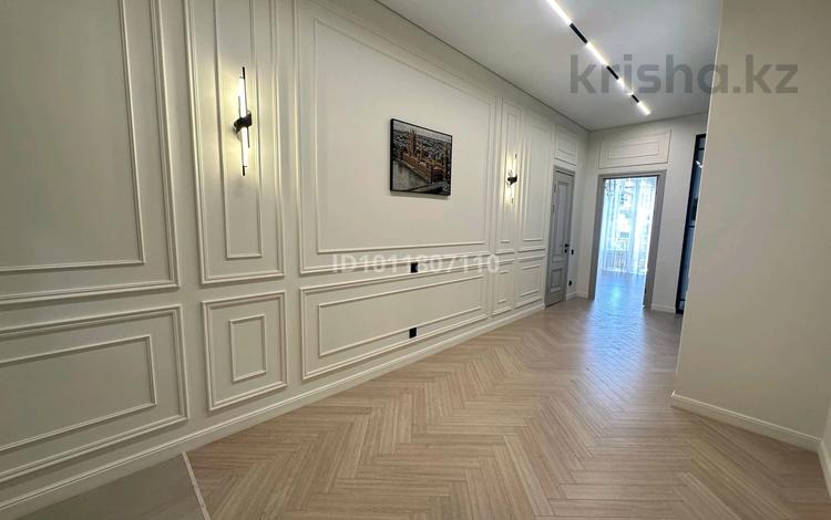 2-бөлмелі пәтер · 70 м² · 10/10 қабат, Омарова 35/1, бағасы: 69.5 млн ₸ в Алматы, Медеуский р-н — фото 2