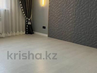 Продажа квартир в Актюбинской обл.: 2-комнатная квартира · 100 м² · 1/5 этаж, мкр. Алтын орда 356 за 37.5 млн 〒 2-комнатная квартира · 100 м² · 1/5 этаж, мкр. Алтын орда 356 за 37.5 млн 〒 в Актобе