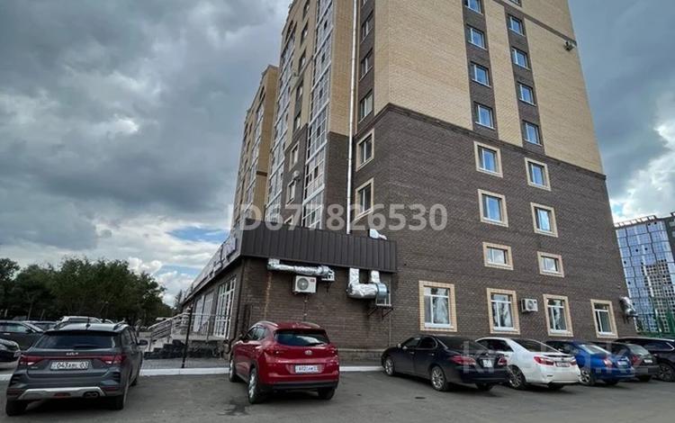 1-комнатная квартира, 50 м², 9/9 этаж помесячно, Сагдиева 10 за 160 000 〒 в Кокшетау — фото 2