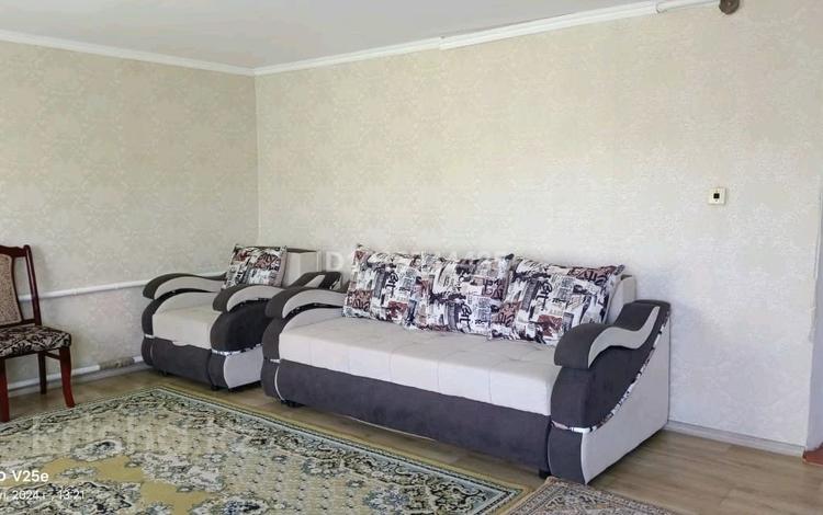 Дом · 4 комнаты · 70 м², Амангельды за 10 000 ₸ в  — фото 6