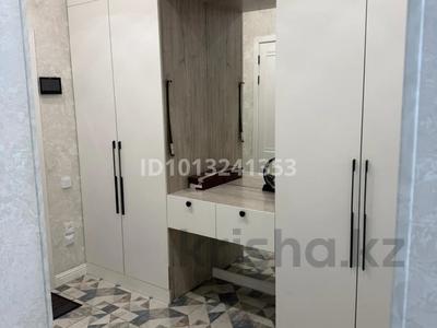 2-комнатная квартира · 56 м² · 10/10 этаж, мкр Новый Город, Микрорайон Байкена Ашимова 21 за 250 000 ₸ в Караганде, Казыбек би р-н