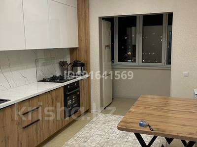 3-комнатная квартира, 80 м², 8/9 этаж помесячно, мкр Туран , Мкр Туран 2 за 200 000 〒 в Шымкенте, Каратауский р-н