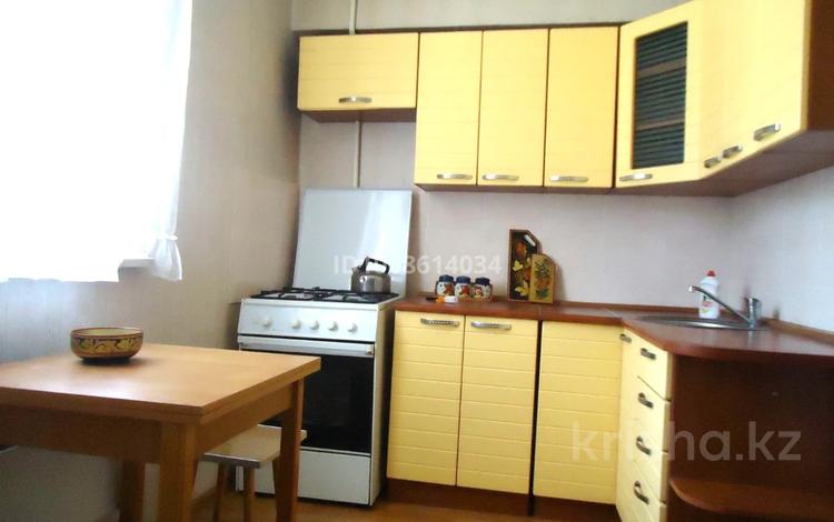 1-комнатная квартира · 36 м² · 3/5 этаж, мкр Самал-2 за 265 000 ₸ в Алматы, Медеуский р-н — фото 3