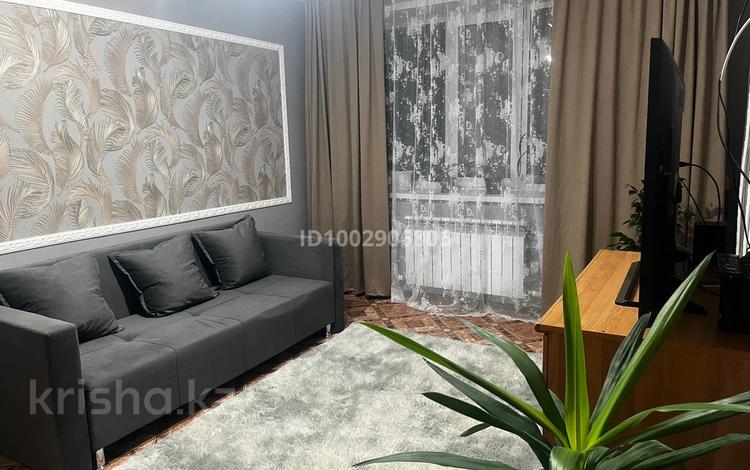 3-комнатная квартира · 49.1 м² · 2/2 этаж, Шолохова за 12 млн 〒 в Дарьинске — фото 2