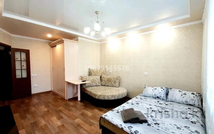 1-бөлмелі пәтер · 45 м² · 2/12 қабат, Шакарима 60 — Кабанбай батыра, бағасы: 18 000 ₸ в Семее — фото 2