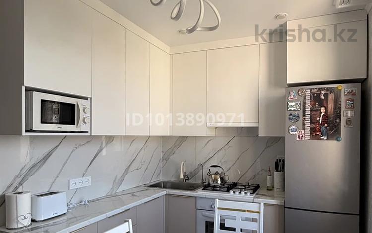3-комнатная квартира · 70 м² · 9/9 этаж, 5 микрорайон 30 за 27.5 млн ₸ в Аксае — фото 2