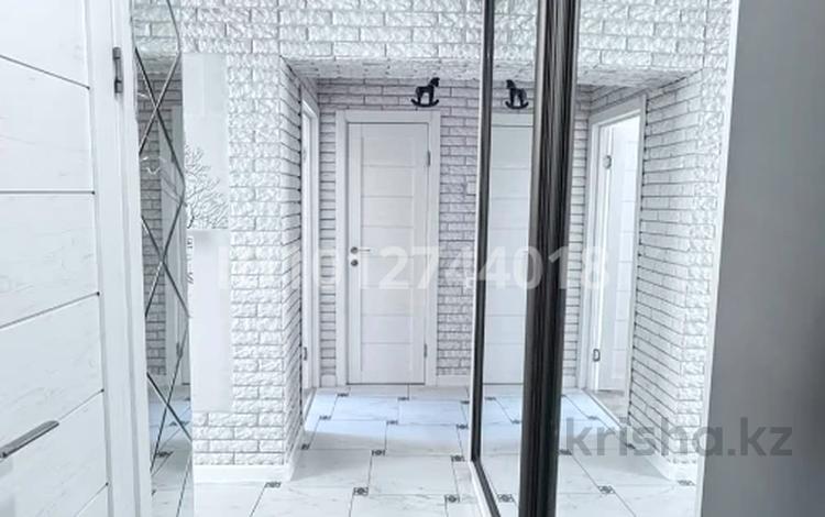 2-бөлмелі пәтер · 53 м² · 4/5 қабат, мкр Жулдыз-1 11А, бағасы: 37 млн ₸ в Алматы, Турксибский р-н — фото 2