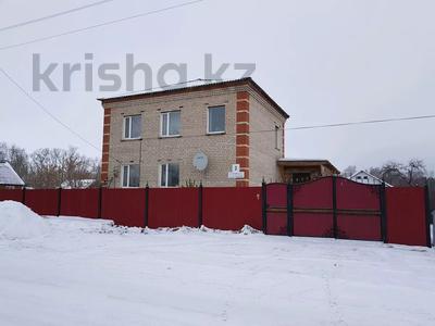 Отдельный дом • 4 комнаты • 180 м² • 13 сот., К.Сутюшева 2 за 33 млн 〒 в Бишкуле