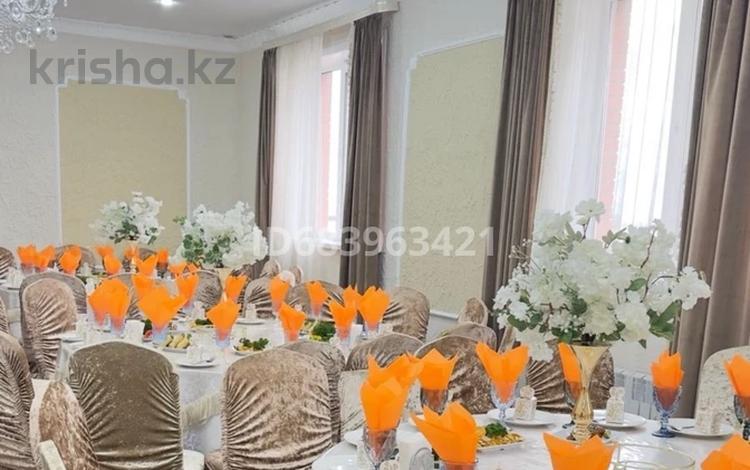 Дом · 8 комнат · 450 м², мкр Кунгей , Смакова 55 — Смакова 55 за 120 000 ₸ в Караганде, Казыбек би р-н — фото 50