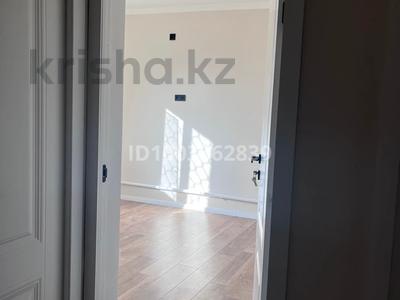 2-комнатная квартира · 56.4 м² · 2/2 этаж, 4-й микрорайон, 4-шағынаудан 4a — Айнур полеклиника за 21.5 млн ₸ в Шымкенте, Туран р-н