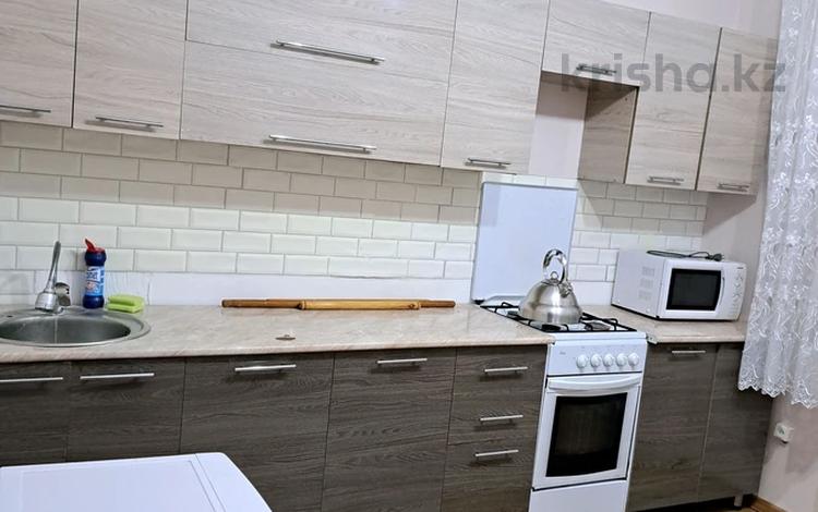 2-комнатная квартира · 60 м² · 5/5 этаж, Байкена Ашимова 13 за 150 000 ₸ в Талдыкоргане, мкр Коктем — фото 13