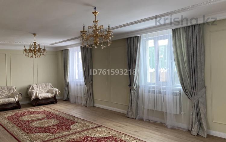 Отдельный дом · 6 комнат · 240 м² · 8 сот., Райымбек 49 за 68 млн 〒 в Абае — фото 2