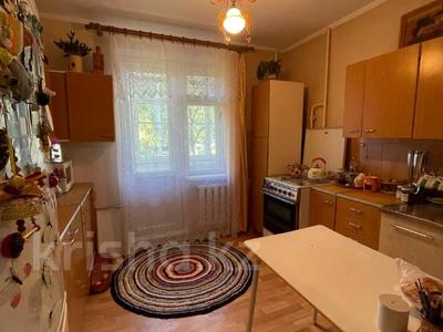 2-бөлмелі пәтер, 54 м², 1/5 қабат, мкр 8, Абилкайыр Хана пр-т, бағасы: 13.5 млн 〒 в Актобе, мкр 8