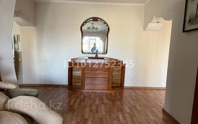 3-комнатная квартира · 78 м² · 5/7 этаж, мкр 12 63 за 26 млн ₸ в Актобе — фото 2