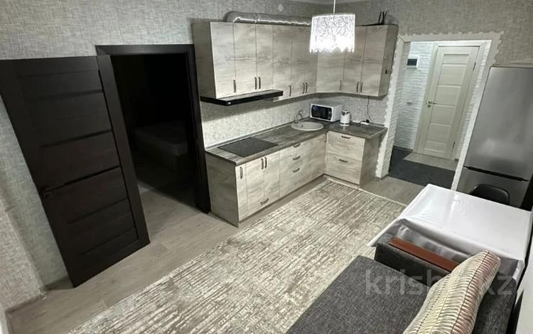 2-комнатная квартира · 44 м² · 10/10 этаж, мкр Аксай-5, мкр Аксай, Б. Момышулы 25 за 33 млн ₸ в Алматы, Ауэзовский р-н — фото 2