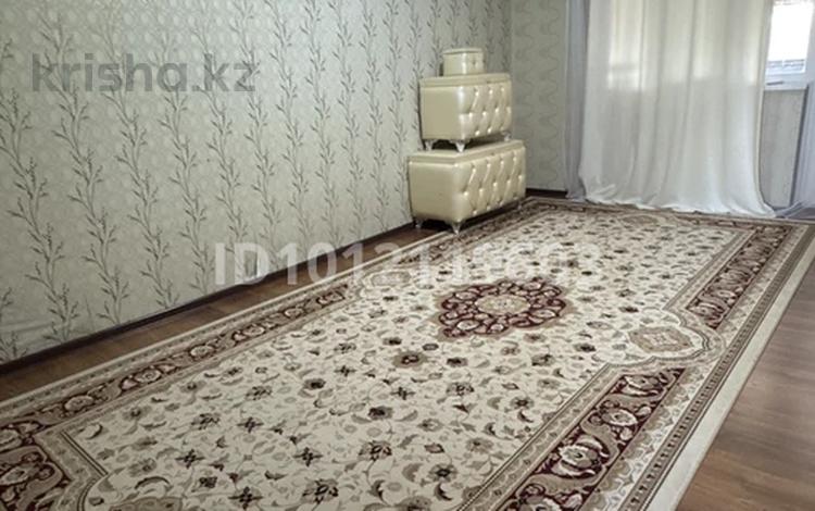 3-бөлмелі пәтер · 90 м² · 1/4 қабат, Мкр. Оркен 22, бағасы: 25 млн ₸ в Жанаозен — фото 2
