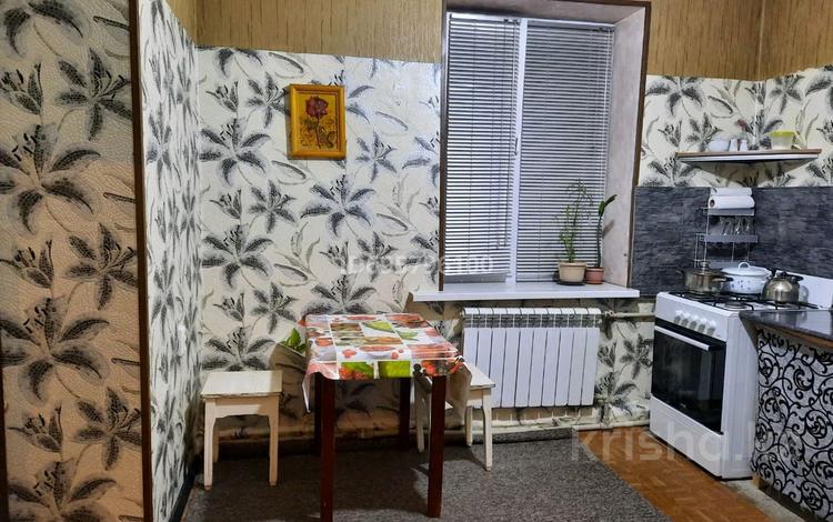 2-бөлмелі пәтер · 46.1 м² · 1/2 қабат, Быковского 27 — Текстиль поселок, девятиэтажки., бағасы: 16 млн ₸ в Шымкенте, Аль-Фарабийский р-н — фото 2