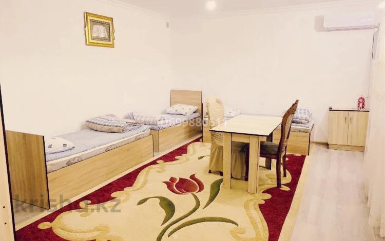 1-комнатная квартира · 55 м² · 1/1 этаж, Кудас Жунисбеков — проспект Саттарханова. не далеко от Керуен сарай, Мавзолея за 9 000 ₸ в Туркестане — фото 7