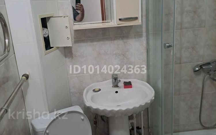 1-комнатная квартира · 27 м² · 3/5 этаж, Привокзальный 28 за 120 000 ₸ в Атырау, мкр Привокзальный-5 — фото 2
