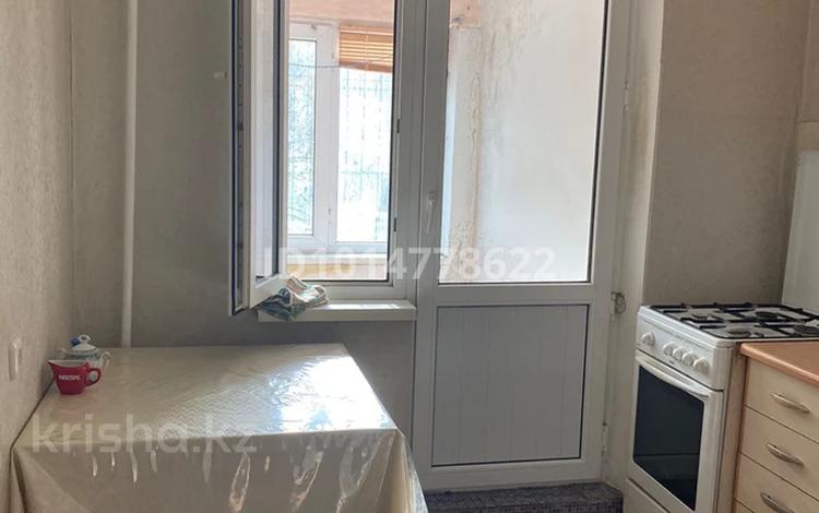 3-бөлмелі пәтер · 62 м² · 1/5 қабат, Абубакира Кердери — Курмангазы угол Маметова, бағасы: 18 млн ₸ в Уральске — фото 2