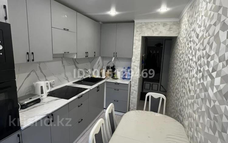 3-комнатная квартира · 65 м² · 3/9 этаж, Майры 33 за 36 млн ₸ в Павлодаре — фото 2