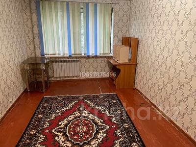 1-комнатная квартира, 30 м², 1/5 этаж помесячно, 4 мкр 11 за 60 000 〒 в Таразе