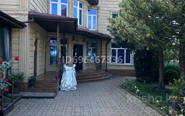 Отдельный дом • 4 комнаты • 250 м² • помесячно, мкр Нур Алатау 59 — Балжан болтирикова 59 за 3 млн 〒 в Алматы, Бостандыкский р-н — фото 2