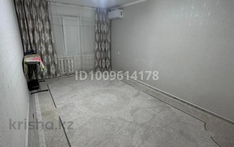 3-комнатная квартира · 67 м² · 1/5 этаж, Владимирский 2а за 270 000 ₸ в Атырау, мкр Авангард-4 — фото 2