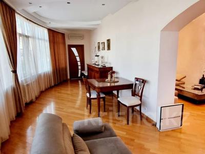 Продажа квартир в Алматы: 4-комнатная квартира · 186 м² · 3/17 этаж, мкр Самал-3, Аль-Фараби 25 за 150 млн 〒 4-комнатная квартира · 186 м² · 3/17 этаж, мкр Самал-3, Аль-Фараби 25 за 150 млн 〒 в Алматы, Медеуский р-н