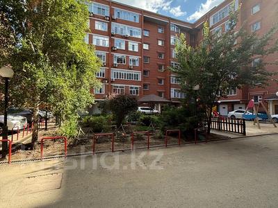 2-бөлмелі пәтер · 68.2 м² · 6/7 қабат, Назарбаева 233/3, бағасы: 250 000 ₸ в Уральске