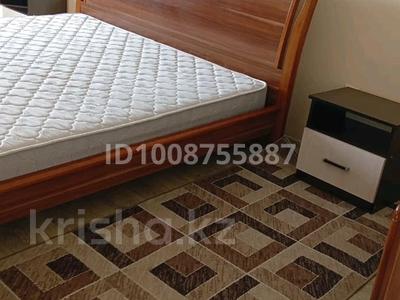 3-бөлмелі пәтер · 100 м² · 5/8 қабат, Б. Момышулы 5, бағасы: 300 000 〒 в Алматы, Алатауский р-н