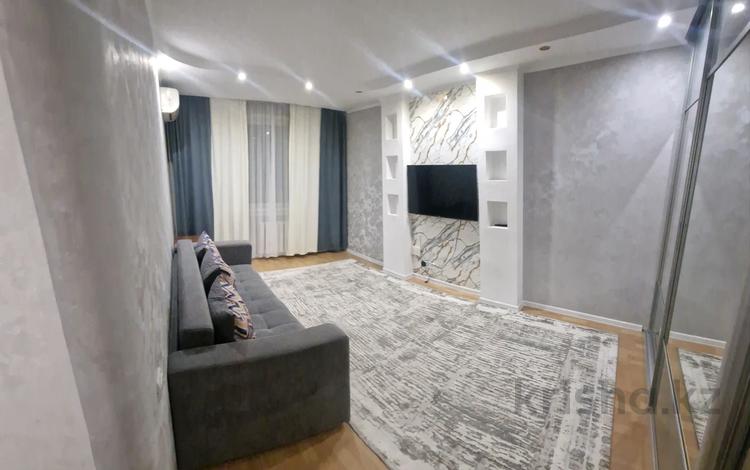 2-комнатная квартира · 52 м² · 6/49 этаж, Камзина 68 — Камзина - Павлова за 14 000 〒 в Павлодаре — фото 8