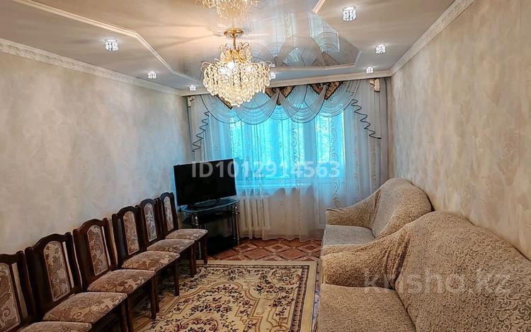 3-комнатная квартира · 62 м² · 2/5 этаж, Майкудук, Майкудук, 14й микрорайон 11 за 15.5 млн ₸ в Караганде, Алихана Бокейханова р-н — фото 2