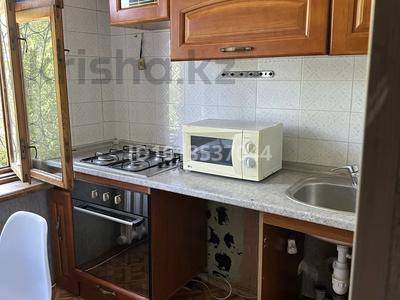3-бөлмелі пәтер · 55 м², мкр №4 26, бағасы: 37.5 млн ₸ в Алматы, Ауэзовский р-н