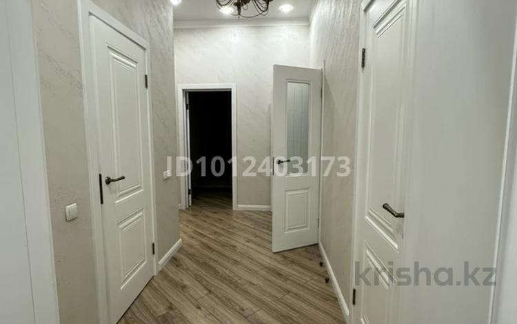 3-бөлмелі пәтер · 110 м² · 2/7 қабат, мкр Ерменсай, Ушкемпирова, бағасы: 98 млн ₸ в Алматы, Бостандыкский р-н — фото 2