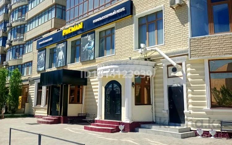 Свободное назначение, офисы, общепит, салоны красоты, образование, развлечения · 368 м² за 147.5 млн ₸ в Актобе, мкр 12 — фото 10