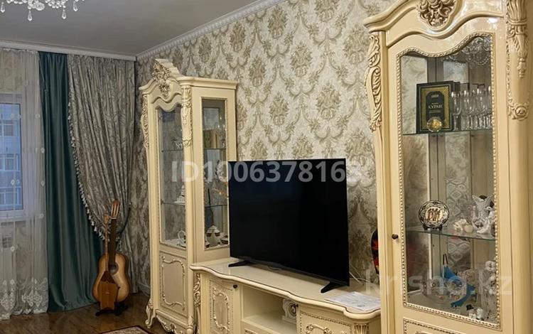 3-бөлмелі пәтер · 110 м² · 10/17 қабат, мкр Мамыр-1 29/6 — Момышулы/Шаляпина, бағасы: 85 млн ₸ в Алматы, Ауэзовский р-н — фото 2