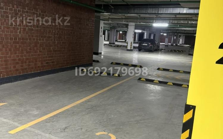 Паркинг • 18 м² • Бухар жырав 27 — Бокейхана за 30 000 〒 в Астане, Есильский р-н — фото 2