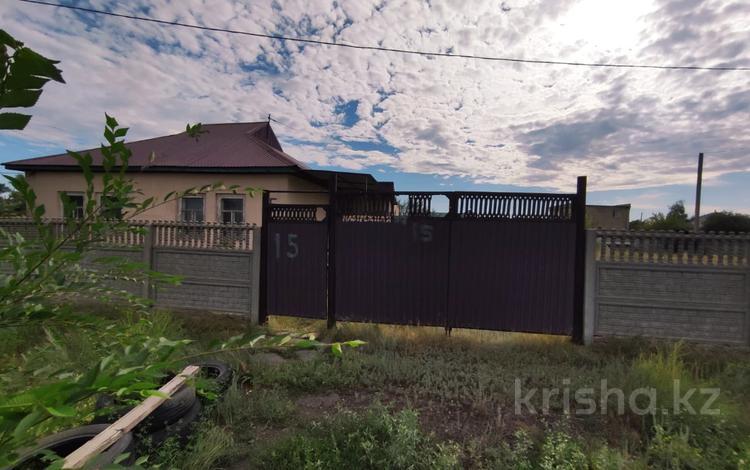 Отдельный дом · 4 комнаты · 104 м² · 10 сот., Набережная 15 за 28 млн ₸ в Аксу — фото 48
