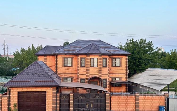 Отдельный дом · 7 комнат · 275 м² · 5 сот., Марата Оспанова 23 за 105 млн 〒 в Актобе — фото 2