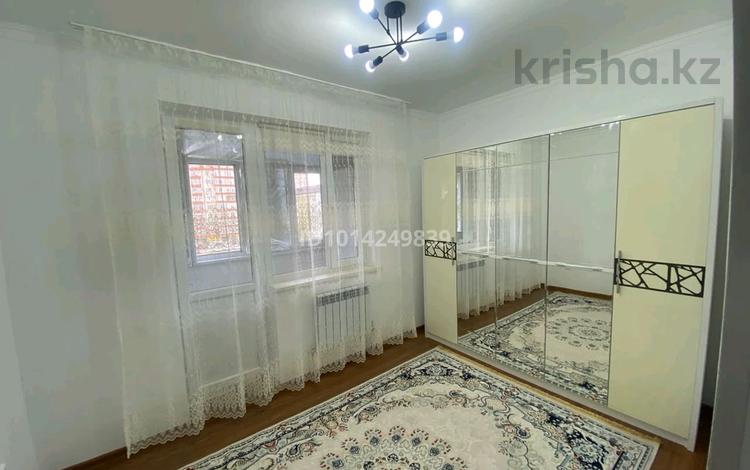 2-комнатная квартира · 60 м² · 4/5 этаж, мкр Нурсая за 150 000 ₸ в Атырау — фото 5