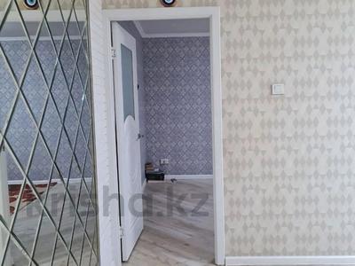 3-бөлмелі пәтер · 60 м² · 1/5 қабат, 8-й микрорайон, 8-й микрорайон 6 — МАМЫТОВА, бағасы: 28 млн ₸ в Шымкенте, Туран р-н