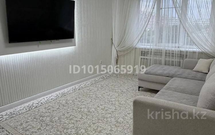 2-комнатная квартира · 58 м² · 6/9 этаж, мкр Аксай-4 36 за 45 млн ₸ в Алматы, Ауэзовский р-н — фото 2