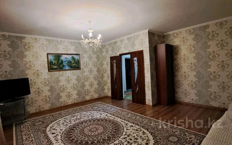 2-комнатная квартира · 70 м² · 4/5 этаж, мкр Нурсат 125 за 200 000 ₸ в Шымкенте, Каратауский р-н — фото 2