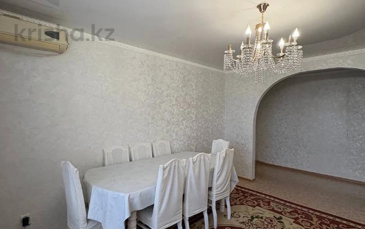 4-комнатная квартира · 87.5 м² · 9/9 этаж, проспект Абилкайыр хана за 20 млн ₸ в Актобе — фото 8
