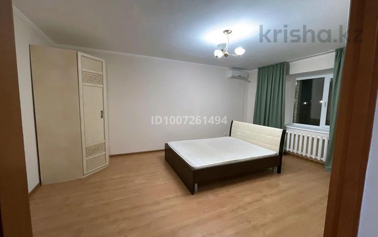 1-комнатная квартира · 46 м² · 2/5 этаж, мкр Жана Орда 22 за 100 000 ₸ в Уральске — фото 2