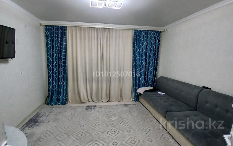 1-бөлмелі пәтер · 42 м² · 1/2 қабат, Железнодорожный 6, бағасы: 7.8 млн ₸ в Жезказгане — фото 2